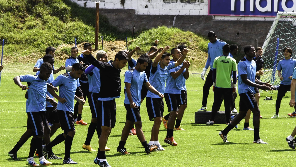 Entrenamiento de Sociedad Deportivo Quito en el complejo de Carcelén
