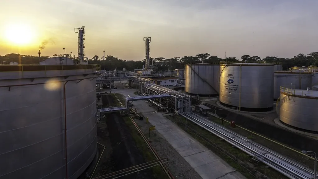 Instalaciones petroleras de Petroecuador en la Amazonía
