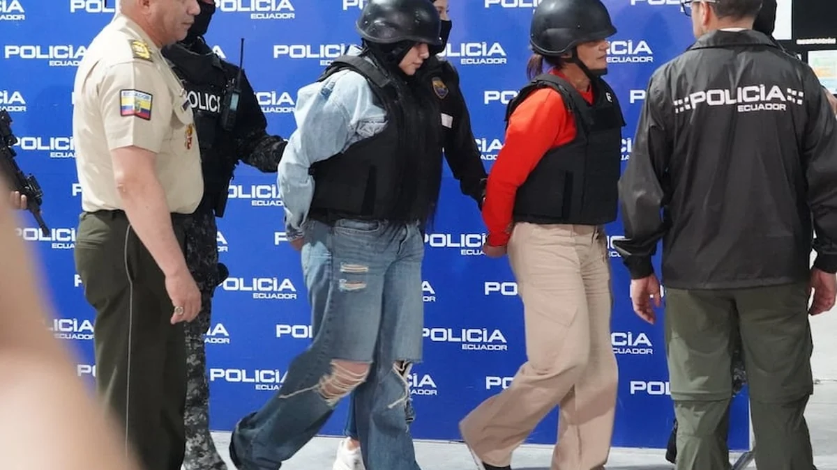 Ingreso de procesadas a la cárcel La Roca