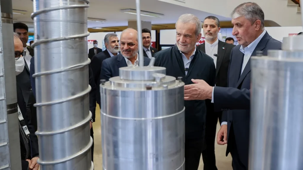 Mohammad Eslami jefe de la organización nuclear de Irán