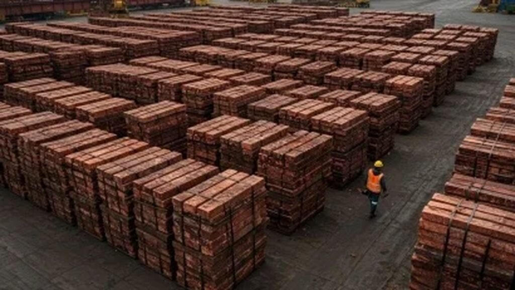 Planchas de cobre listas para exportación minera