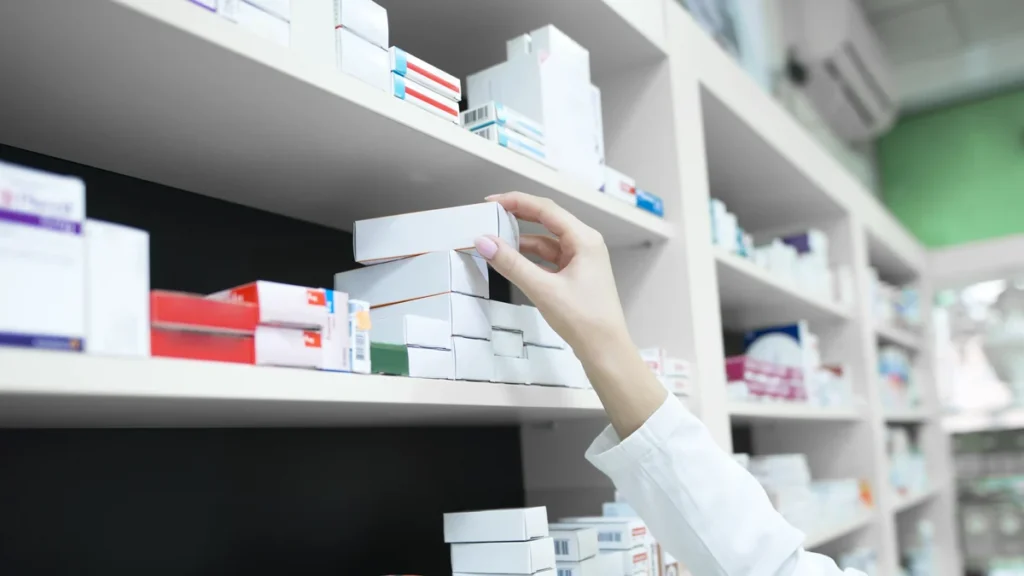 Medicamentos genéricos en una farmacia