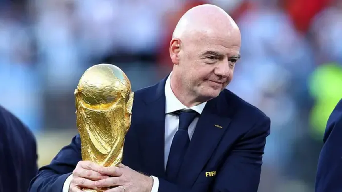 Gianni Infantino evalúa la gobernanza de la FIFA en conferencia internacional