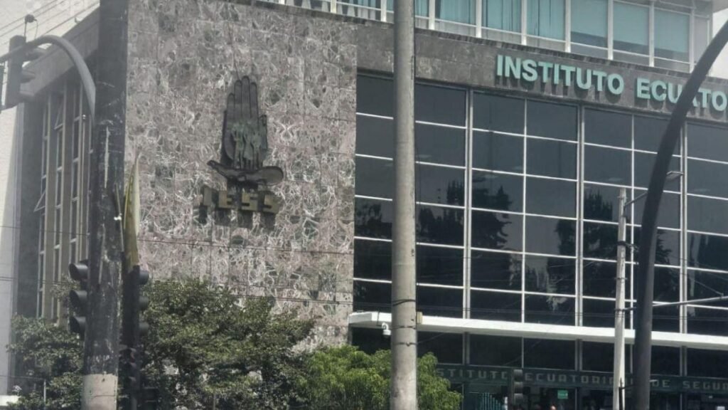 Sede principal y bienes inmuebles del Instituto Ecuatoriano de Seguridad Social