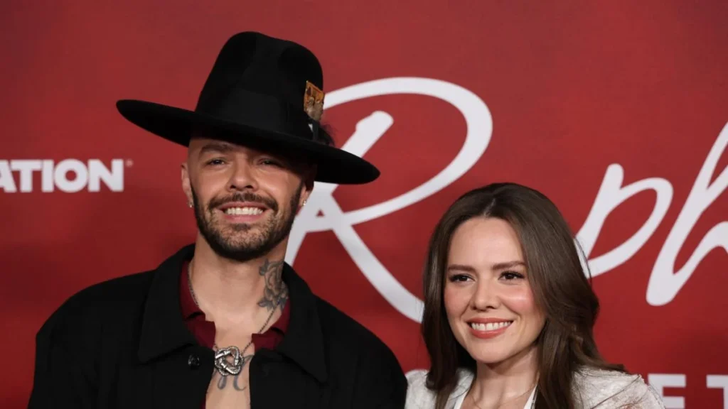 Los hermanos Jesse y Joy Huerta durante un concierto del dúo