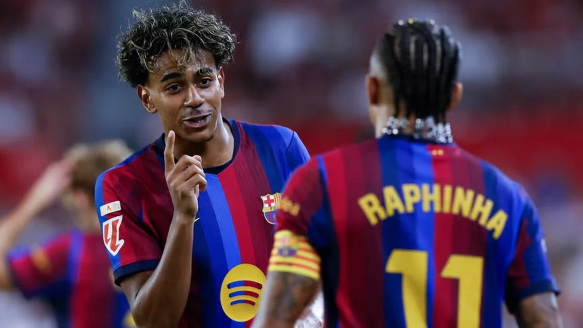 Lamine Yamal celebrando una jugada en partido del FC Barcelona