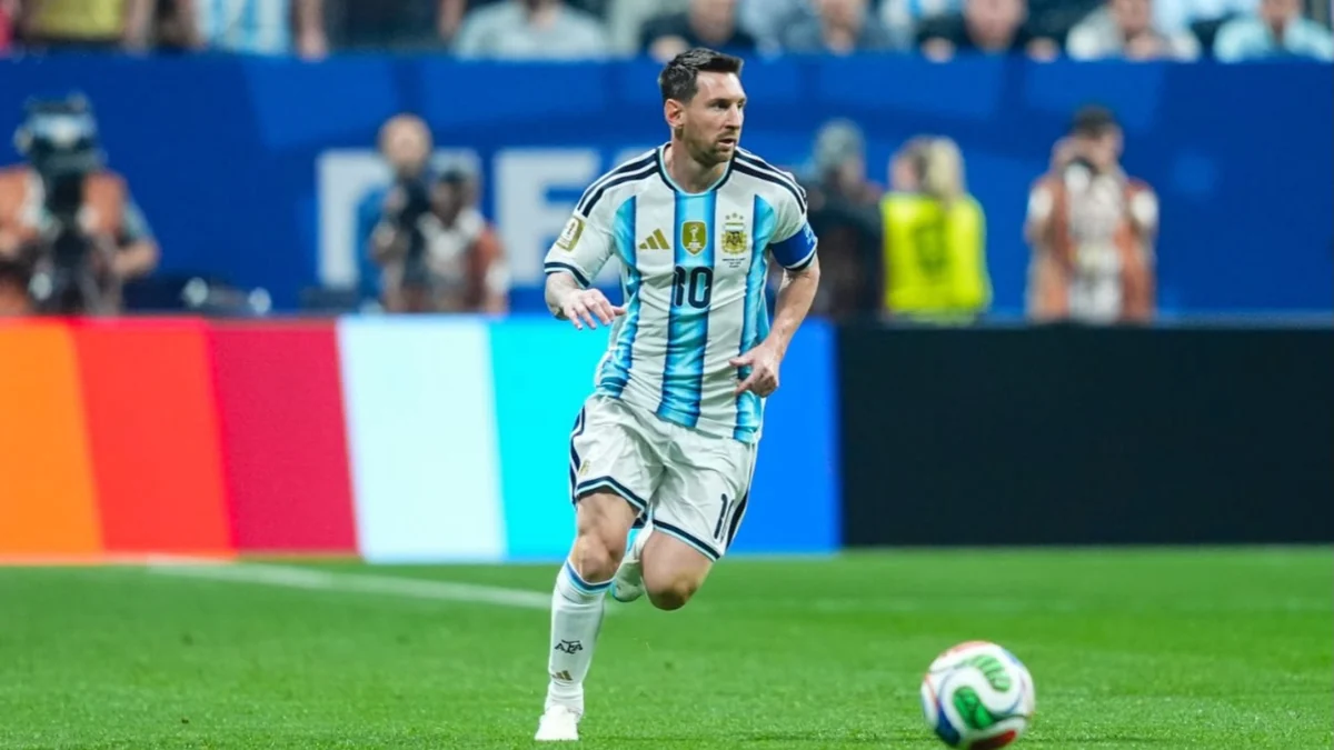 Lionel Messi con la camiseta de la selección argentina