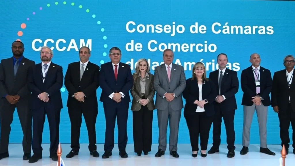 Posesión de Monica Heller en la asamblea directiva del CCCAM
