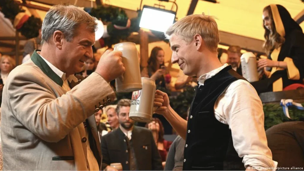 Celebración de la apertura de la 191 edición del Oktoberfest en Múnich Alemania