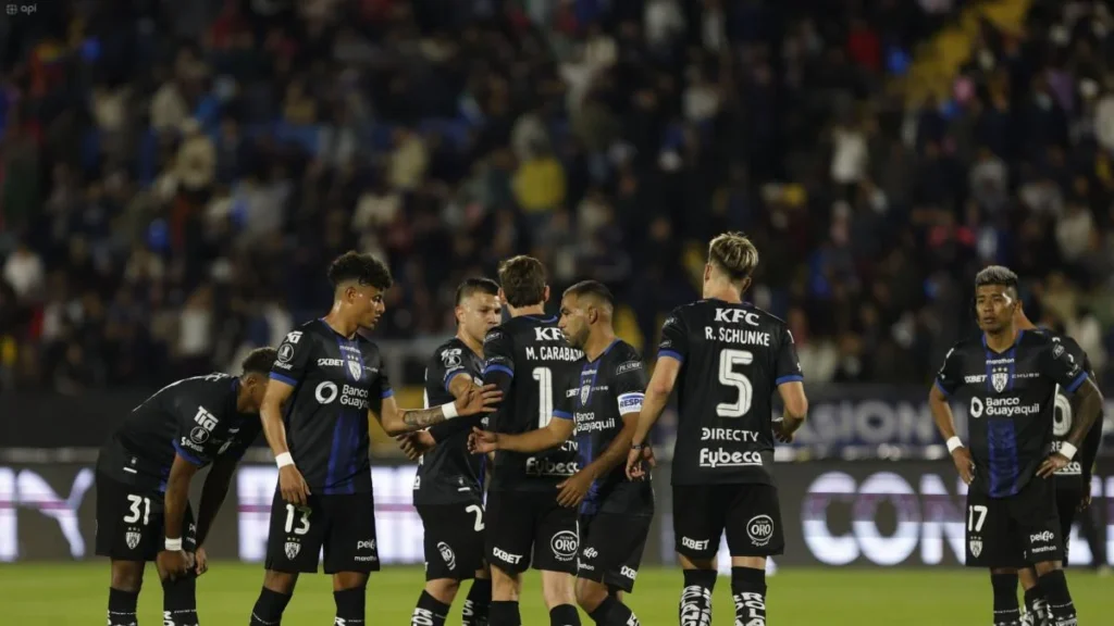 Jugadores de Independiente del Valle durante un partido de Copa Libertadores