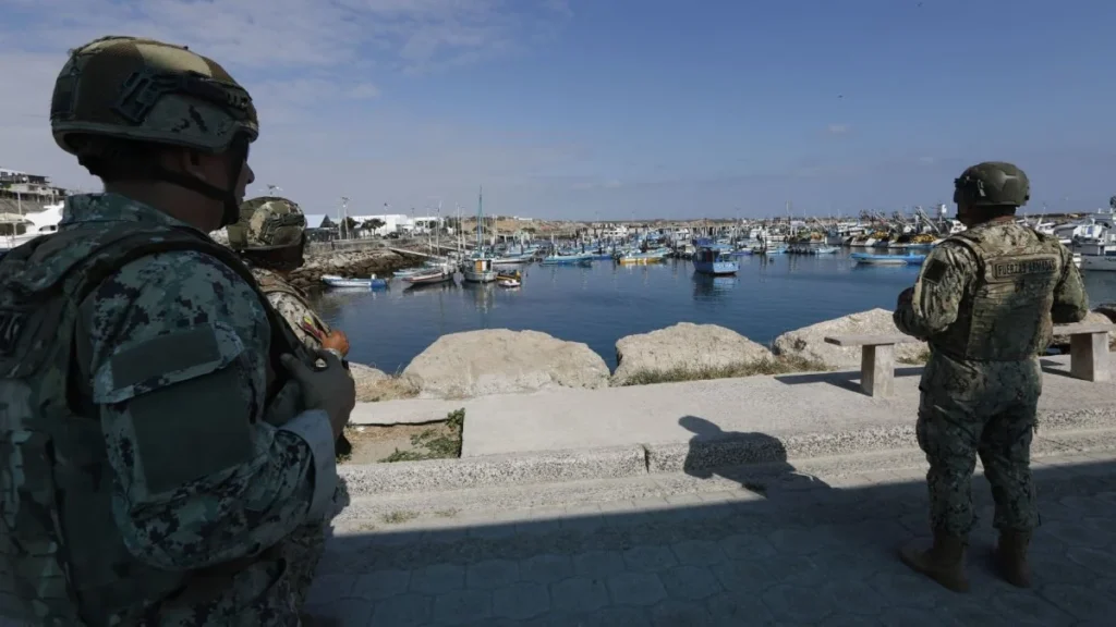 Lanchas y pescadores de Manabí bajo constante acecho de redes del narcotráfico.