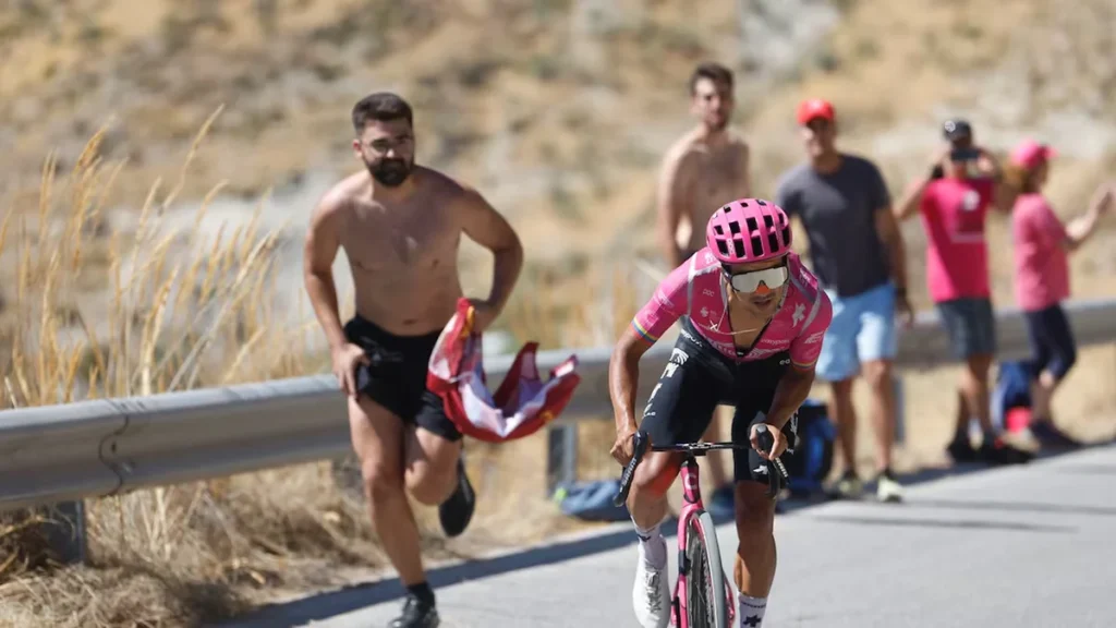 Richard Carapaz ciclista ecuatoriano descartado del mundial de ciclismo
