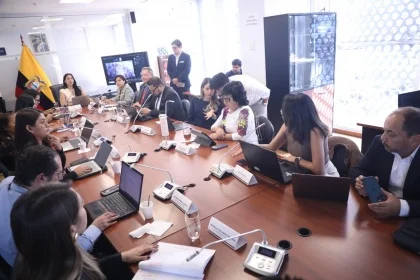 Autoridades y delegados exponen observaciones técnicas y jurídicas al proyecto de ley sobre obesidad en sesión de la Comisión de Salud