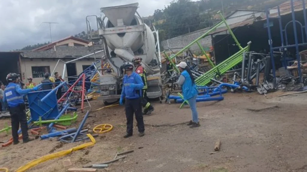 Siniestro de tránsito en autopista General Rumiñahui deja dos fallecidos