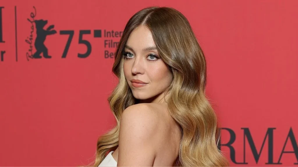 Sydney Sweeney actriz estadounidense en evento de gala