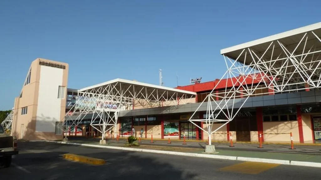 Terminal del Aeropuerto Internacional Mariscal Sucre, imagen referencial de aviación
