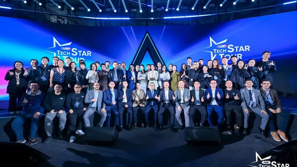 Participantes del concurso HikTech Star de Hikvision