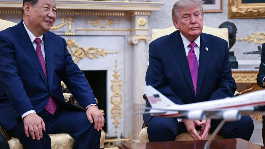 Donald Trump y Xi Jinping reunidos en el Salón Oval de la Casa Blanca