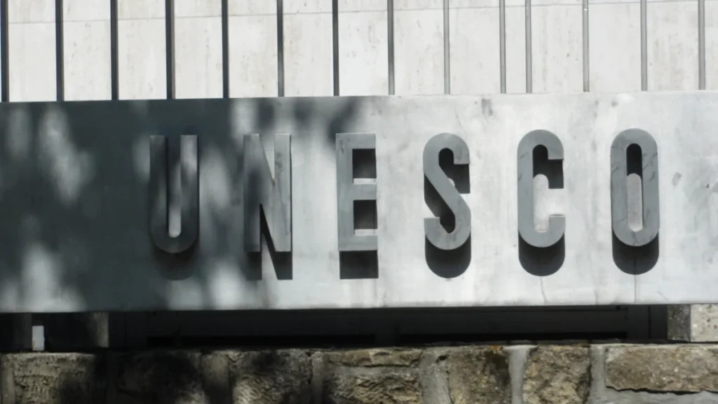 Fachada del edificio sede de la Unesco en París