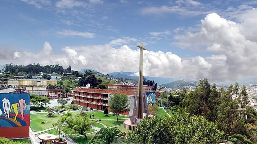 Vista panorámica del campus de la Universidad Técnica Particular de Loja