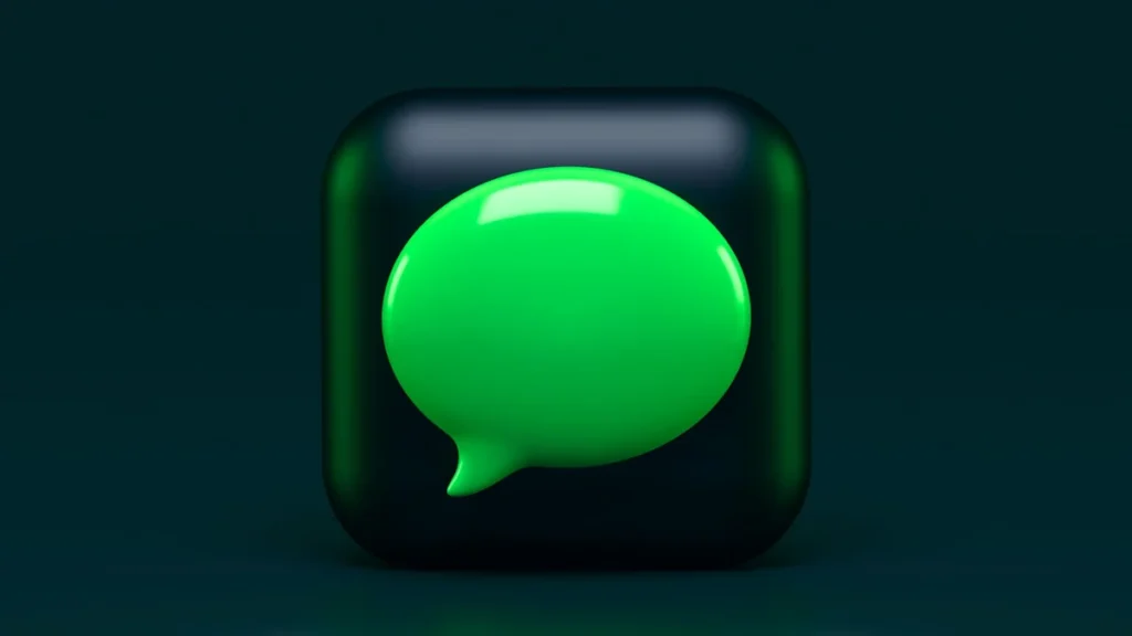 Ícono de la aplicación WhatsApp en la pantalla de un teléfono móvil