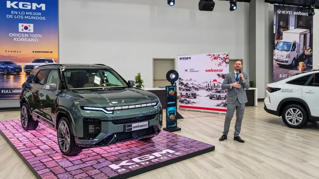 SUV eléctrico KGM exhibido en Automundo 2026