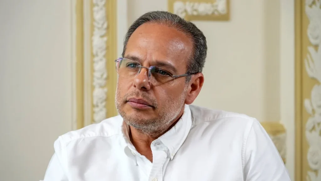 Andrés Roche expone su propuesta de reciclaje en Guayaquil