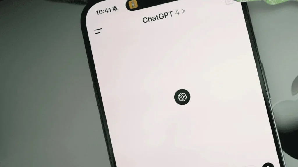 Teléfono inteligente con la aplicación móvil de ChatGPT y función de bloqueo biométrico