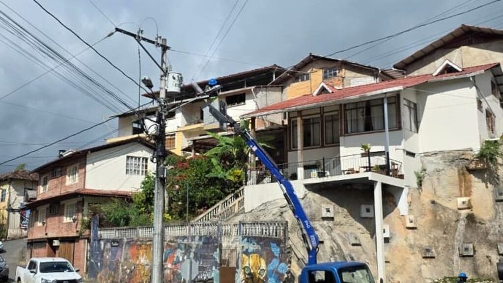 CNEL EP anuncia cortes de energía programados en la parte alta de El Oro