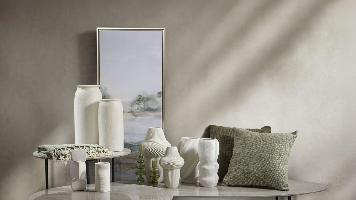 Ambiente de sala decorado con muebles de la colección Colineal