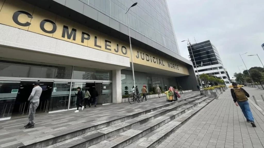 Fachada del Consejo de la Judicatura de Ecuador en Quito