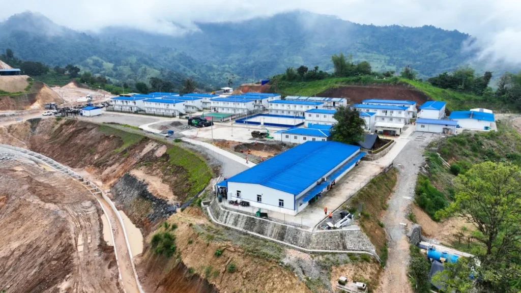 Obras de infraestructura en la mina El Domo Bolivar