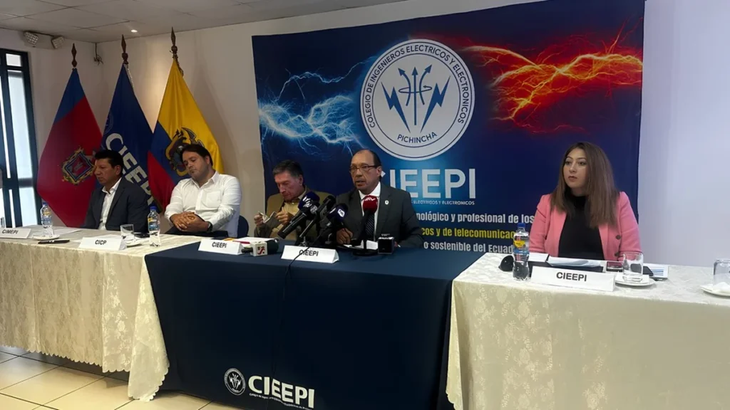 Hospitales e industrias afectadas por cortes de energía eléctrica en Quito