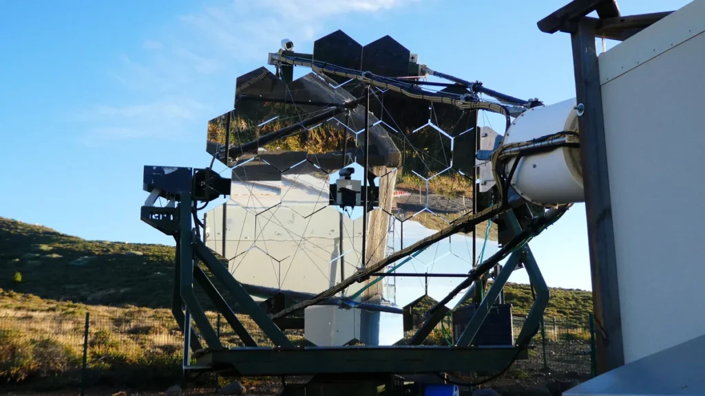 Telescopios Cherenkov en la cumbre del observatorio Roque de los Muchachos en La Palma