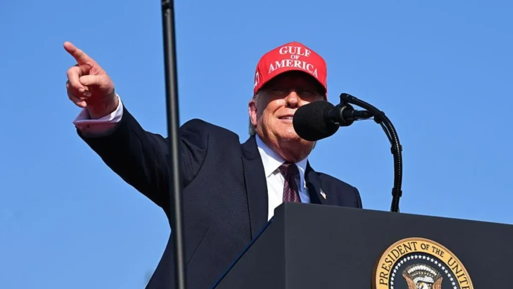 Donald Trump proponiendo a Venezuela como estado 51 en mitin