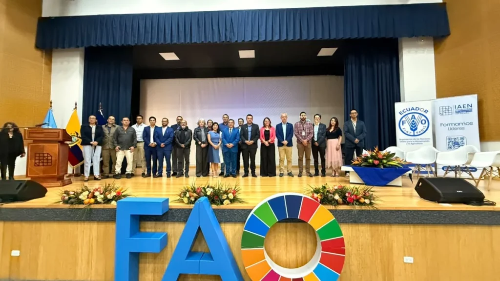 Presentación de la red universitaria de manejo del fuego en Ecuador