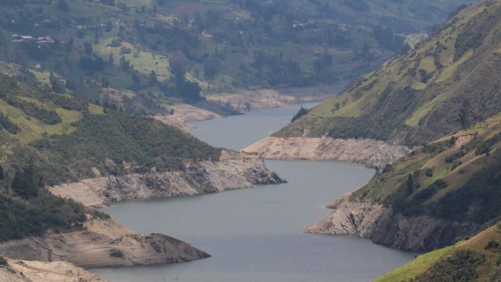 El embalse de Mazar sube más de un metro tras las lluvias en Azuay