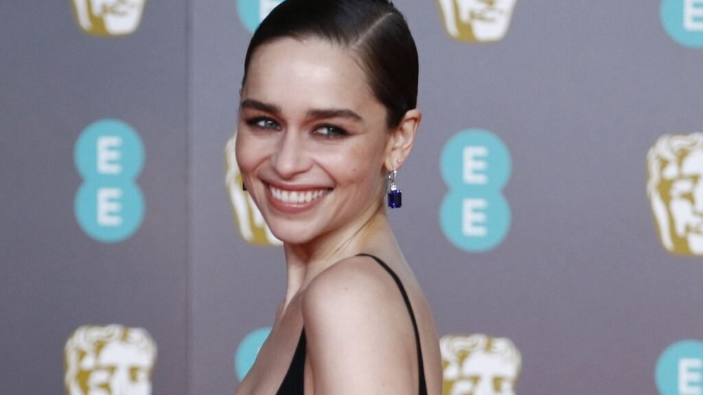 Emilia Clarke revela por qué evita usar Instagram pese a sus millones de fans