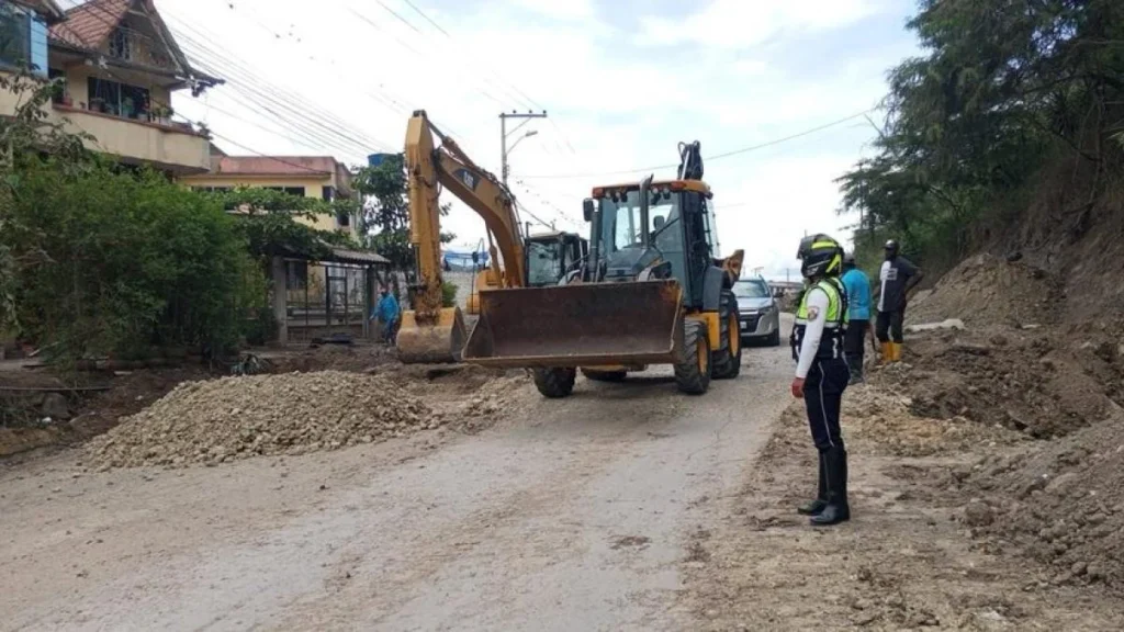 Reporte oficial sobre el estado de las vias de Ecuador previo al feriado