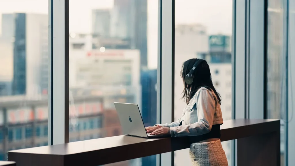 Espacio de trabajo y análisis de competencias en el mercado laboral