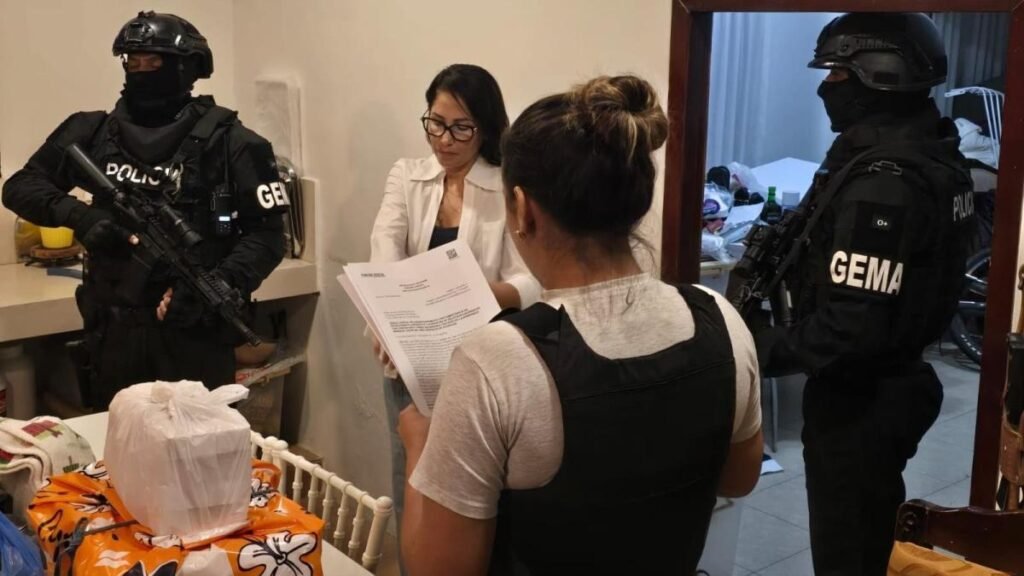 Fiscalía indaga supuestos aportes irregulares en campaña de Luisa González