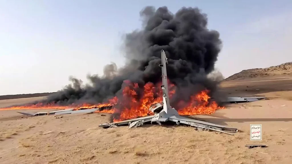 El presidente de Yemen anunciando operaciones militares gubernamentales