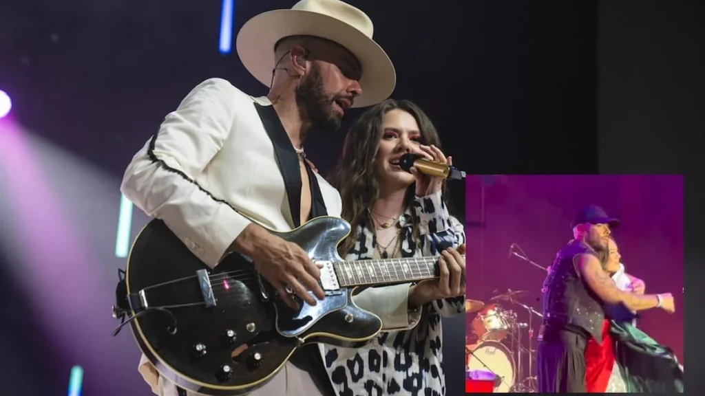 Los hermanos Jesse y Joy sobre el escenario durante su gira de conciertos