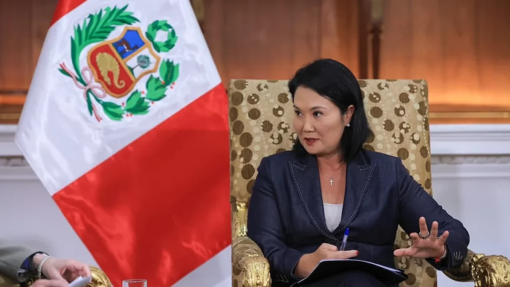 Keiko Fujimori durante una rueda de prensa en Lima sobre cambio climático