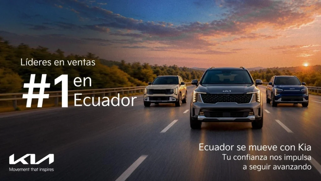 Vehículo Kia en exhibición oficial del mercado ecuatoriano