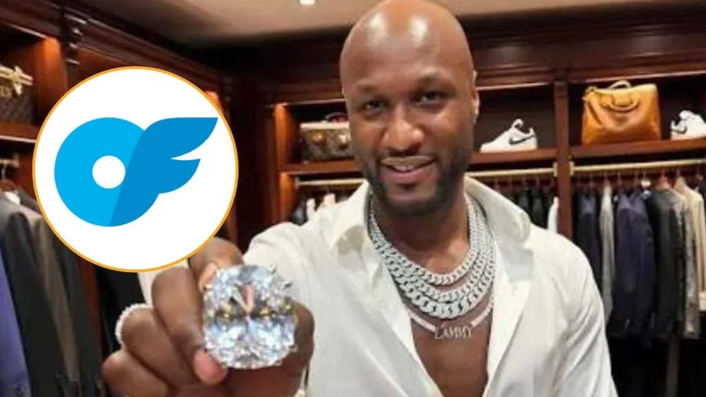 El exjugador de la NBA y figura televisiva Lamar Odom sonriendo en un evento público