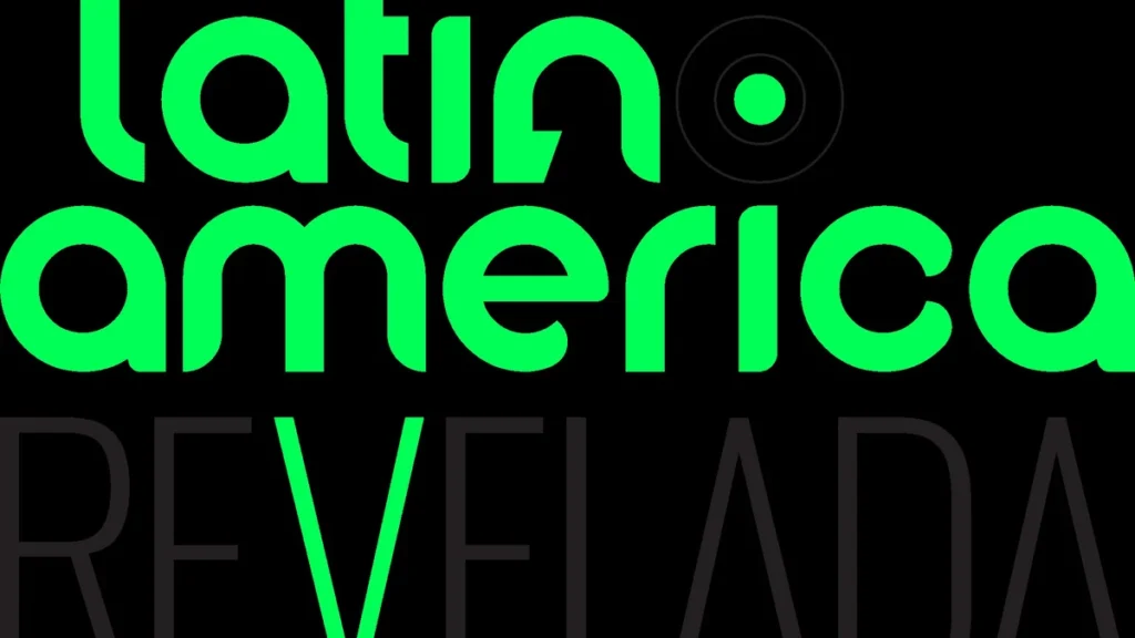 Afiche oficial de la convocatoria fotográfica internacional Latinoamérica Revelada