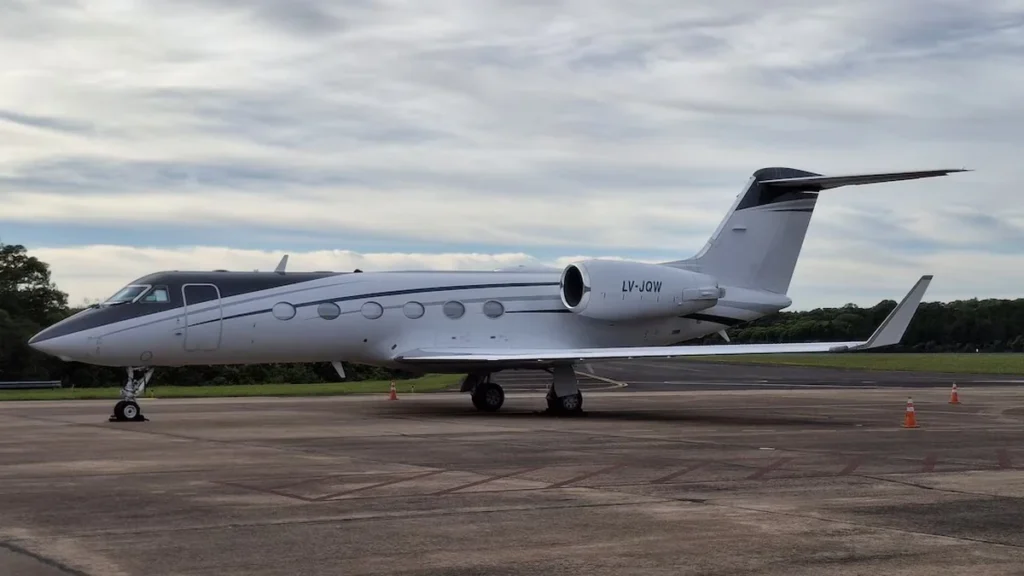 avión Flávio Bolsonaro Argentina Iguazú pista aeropuerto