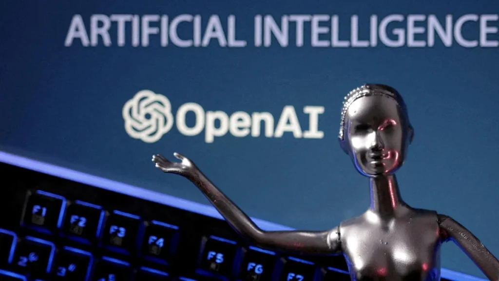 Pizarra con complejas fórmulas matemáticas y logotipo de inteligencia artificial
