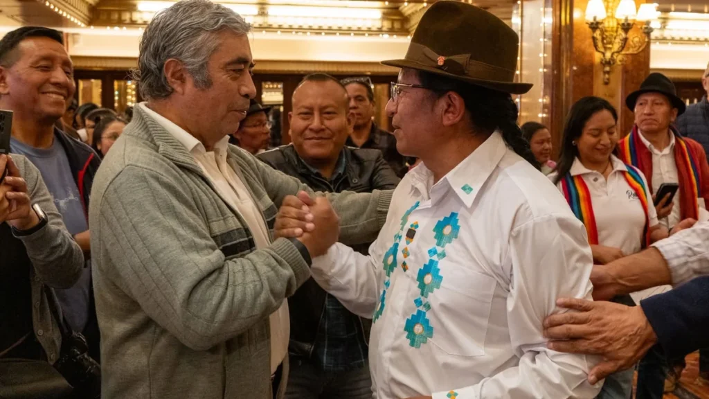 Firma del acuerdo Compromisos por Pichincha en Quito